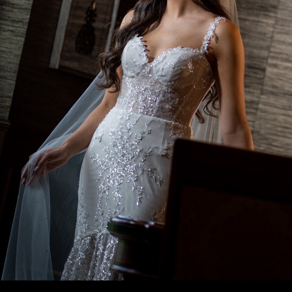 Gala by GALIA LAHAV wedding gown! US SZ. 6